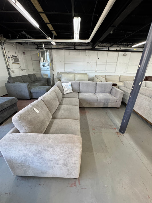 Thomasville Caler Convertible Sleeper Sectional with Storage