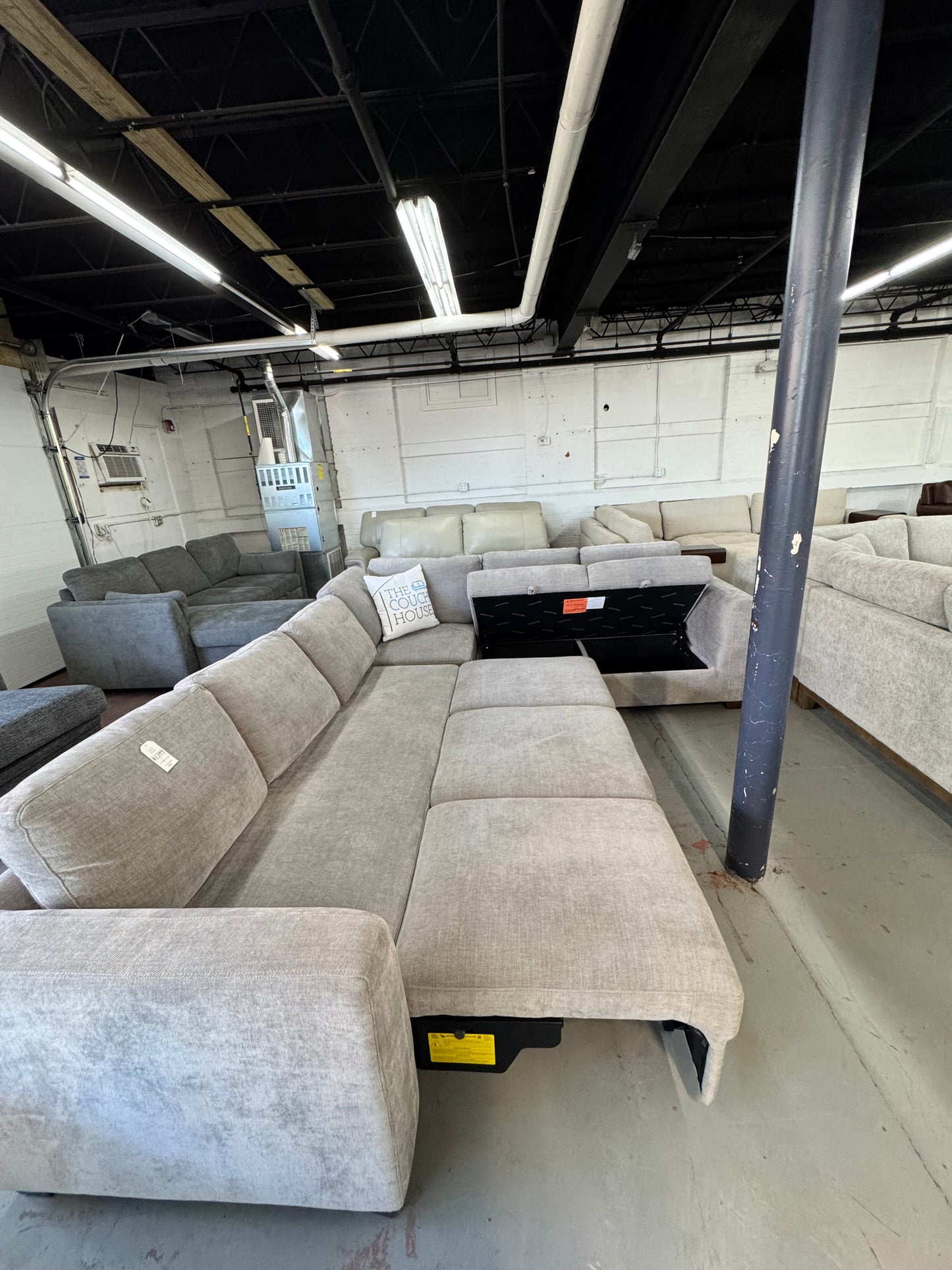 Thomasville Caler Convertible Sleeper Sectional with Storage