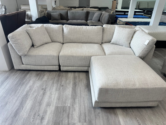 Dayna Sectional