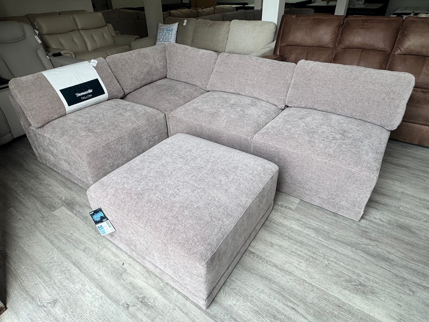 Thomasville Fallon Modular Sectional Gray with Ottoman (5 Piece)