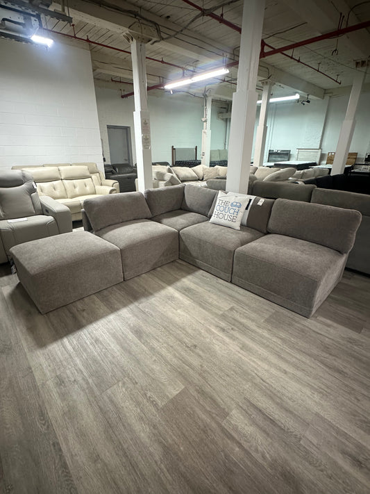 Thomasville Fallon Modular Sectional Gray with Ottoman (5 Piece)