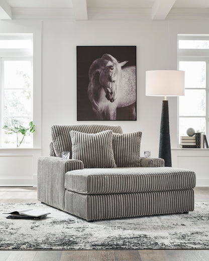Lindyn Oversized Chaise