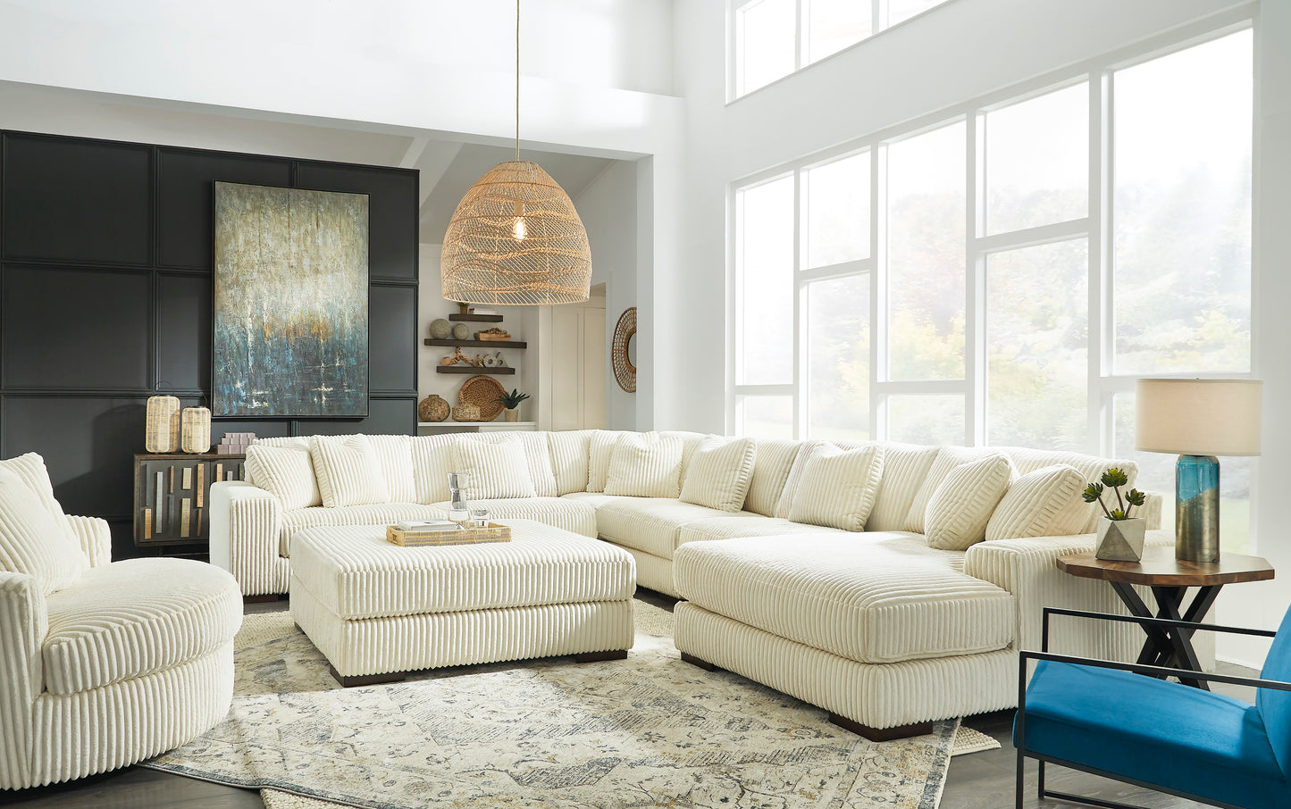 Lindyn Oversized Accent Ottoman